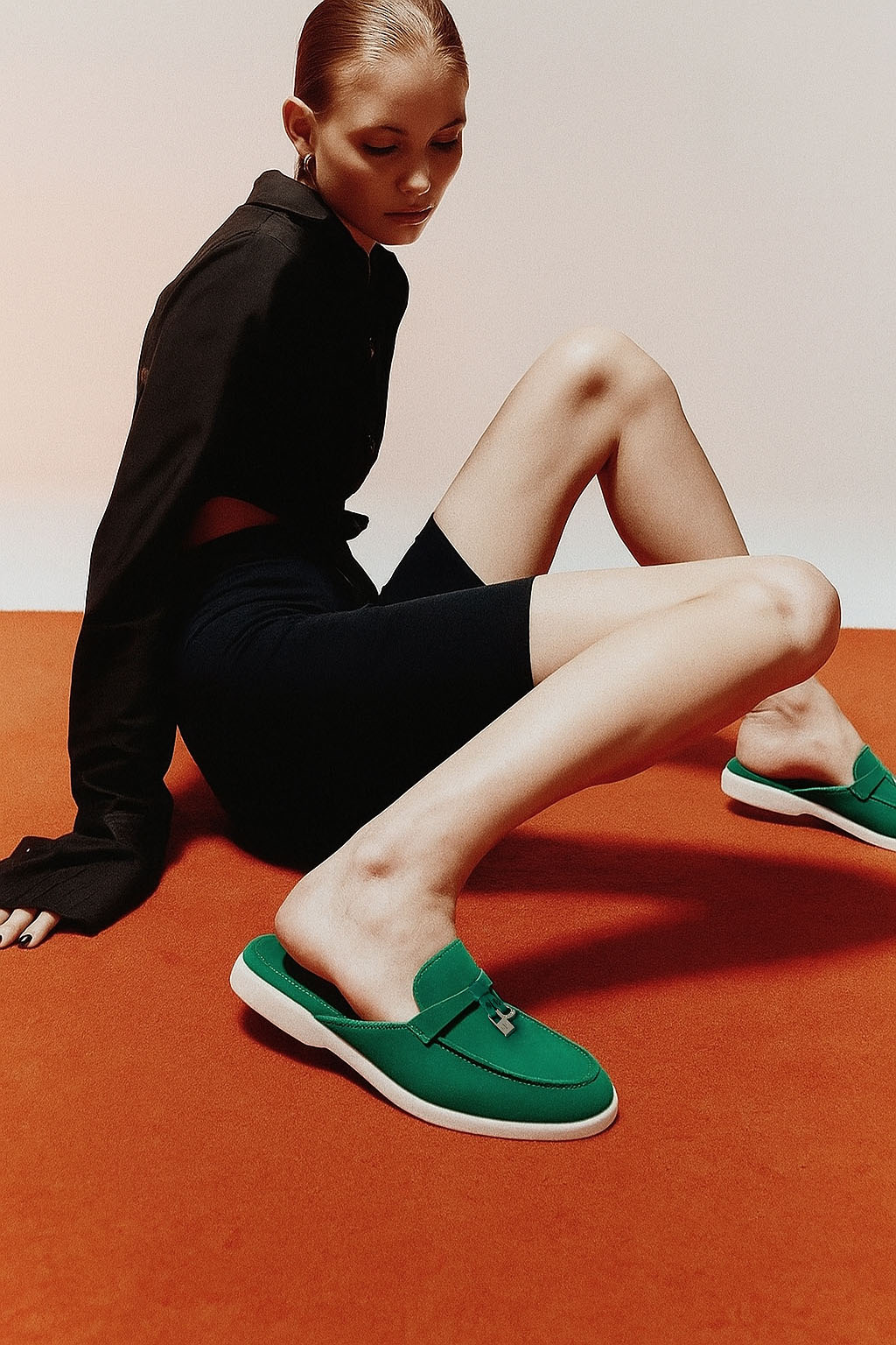 ロロ ピアーナ レディース バブーシュ チャーム ウォーク ローファー